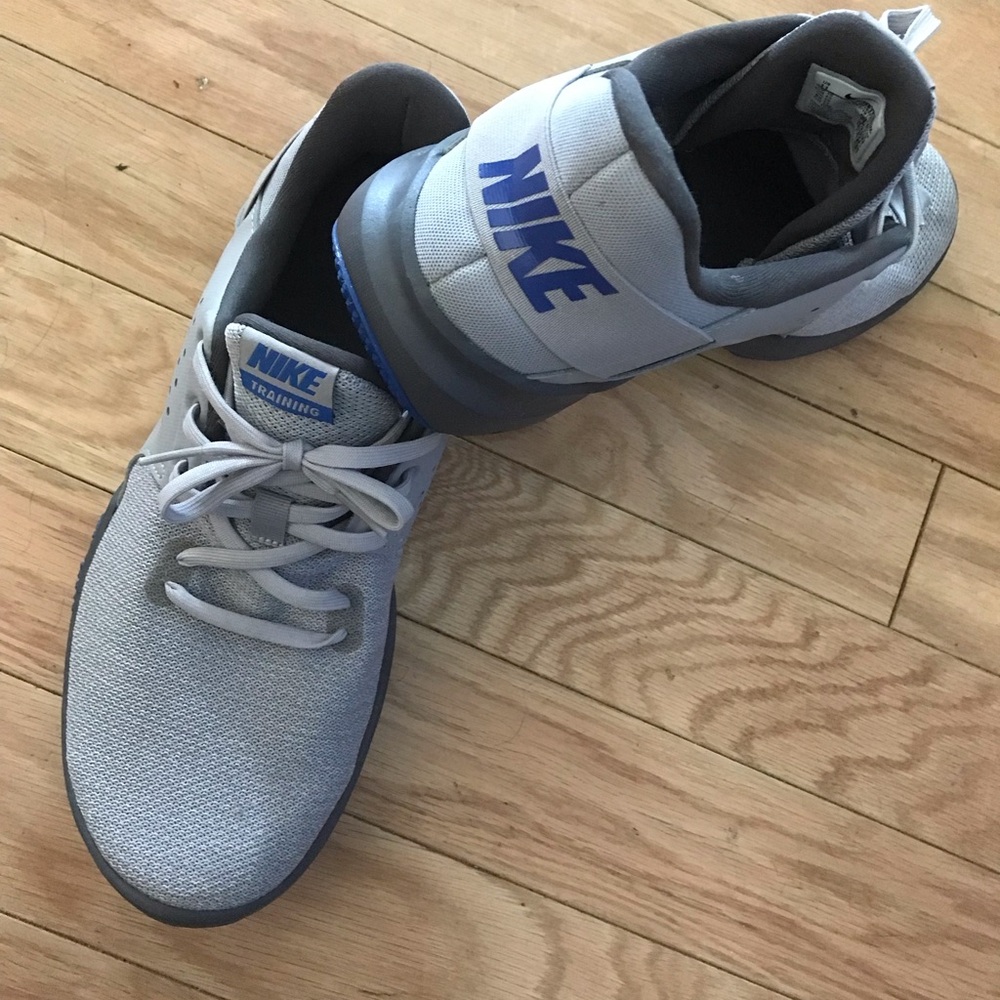Nike Flex Training size 11  Athletic Shoes